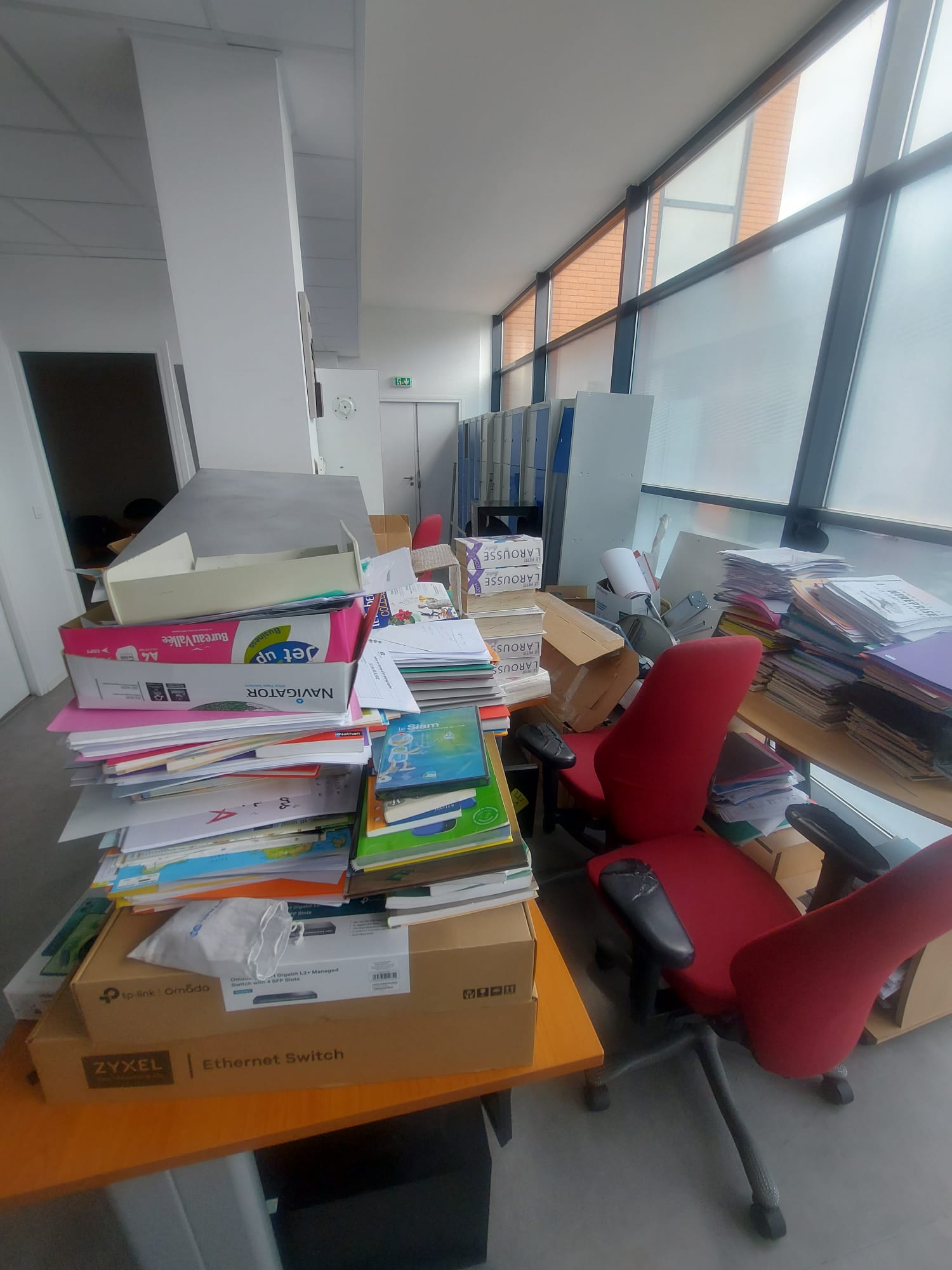 Débarras de mobilier de bureau — OnLeveTout