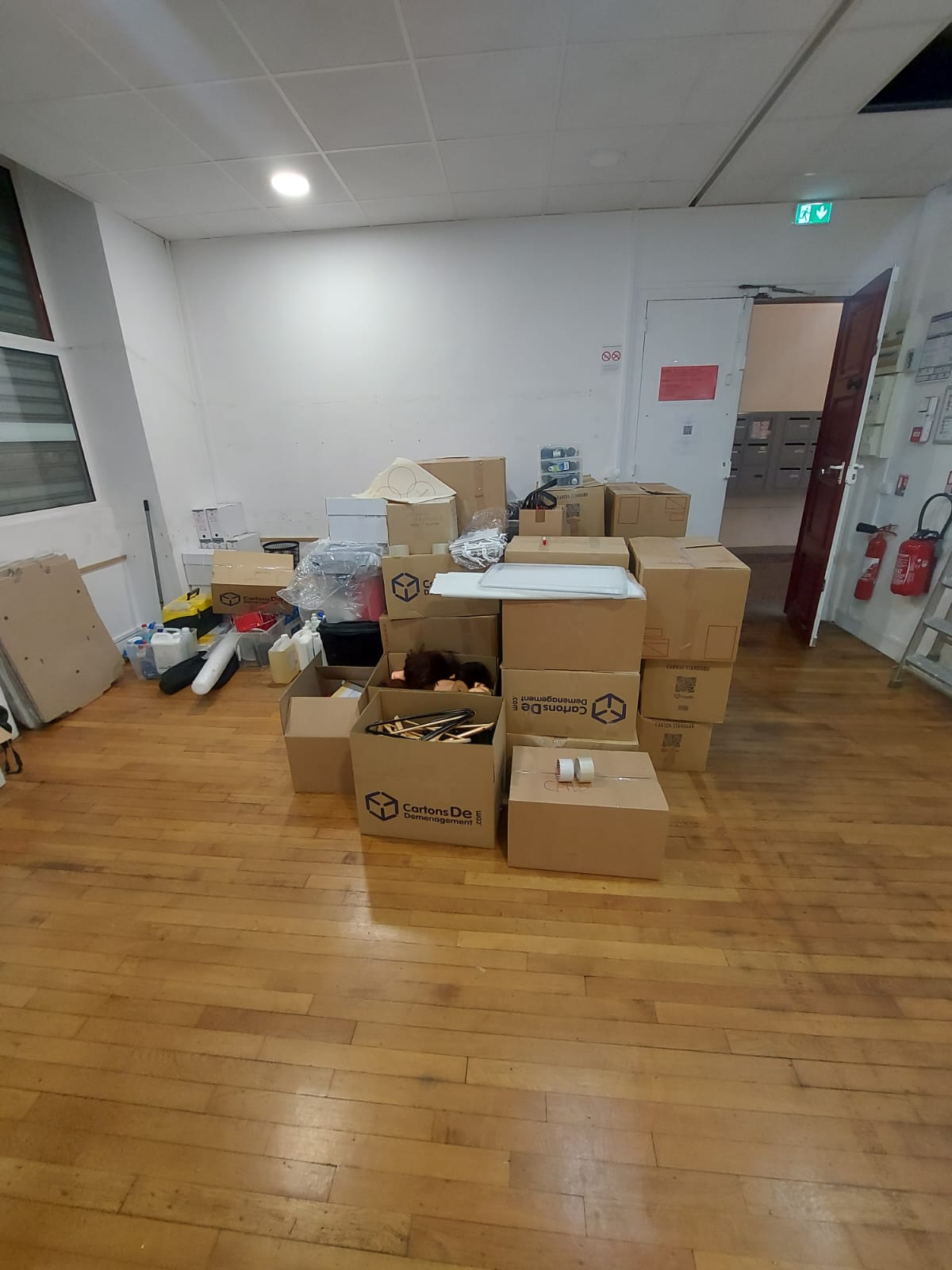 Débarras de mobilier de bureau — OnLeveTout